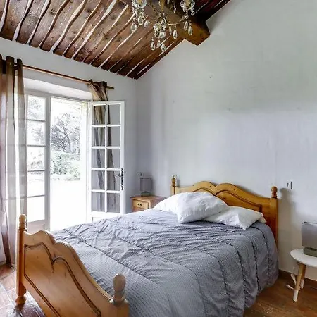 Sleeps 8 Pool Wifi Ferienhaus