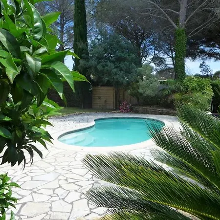 Sleeps 8 Pool Wifi Ferienhaus *