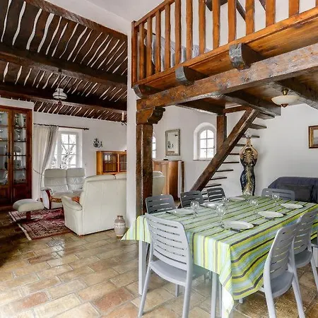 Ferienhaus Sleeps 8 Pool Wifi Saint-Raphaël